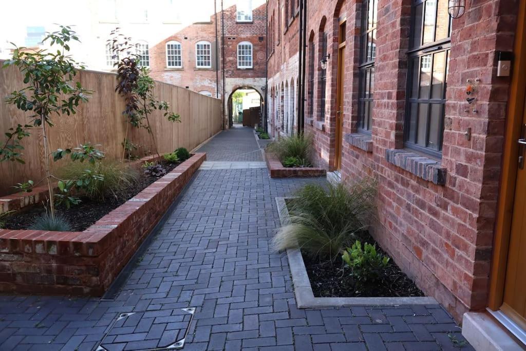 Modern House In Birmingham Vila Exterior foto